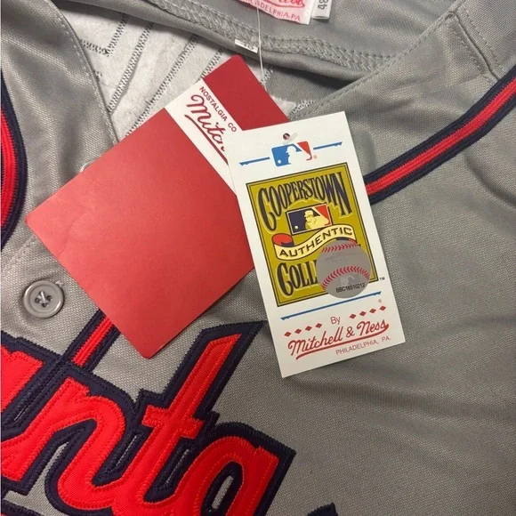 Mitchell & Ness Cooperstown Collection Chipper Jones Jersey-Size XL-Braves 1995 - Picture 6 of 10